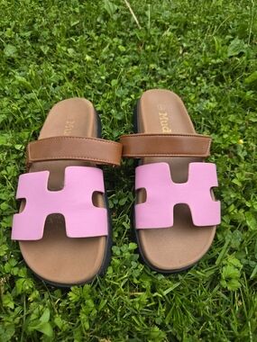 Women's sandal, size 36 / 23.cm